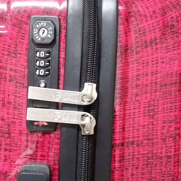 Planet Traveler USA Smart Tech Case Hardside Spinner Carry-on, Red, One Size - Picture 8 of 16